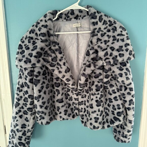 Baby Blue Cropped Cheetah Print Jacket. - Picture 1 of 3